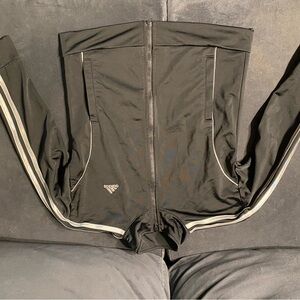 Adidas Black Kids’ Jogger Jacket, nwot, size 10/12, iridescent stripes.